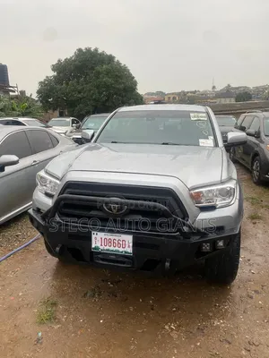 Toyota Tacoma 2022 Silver