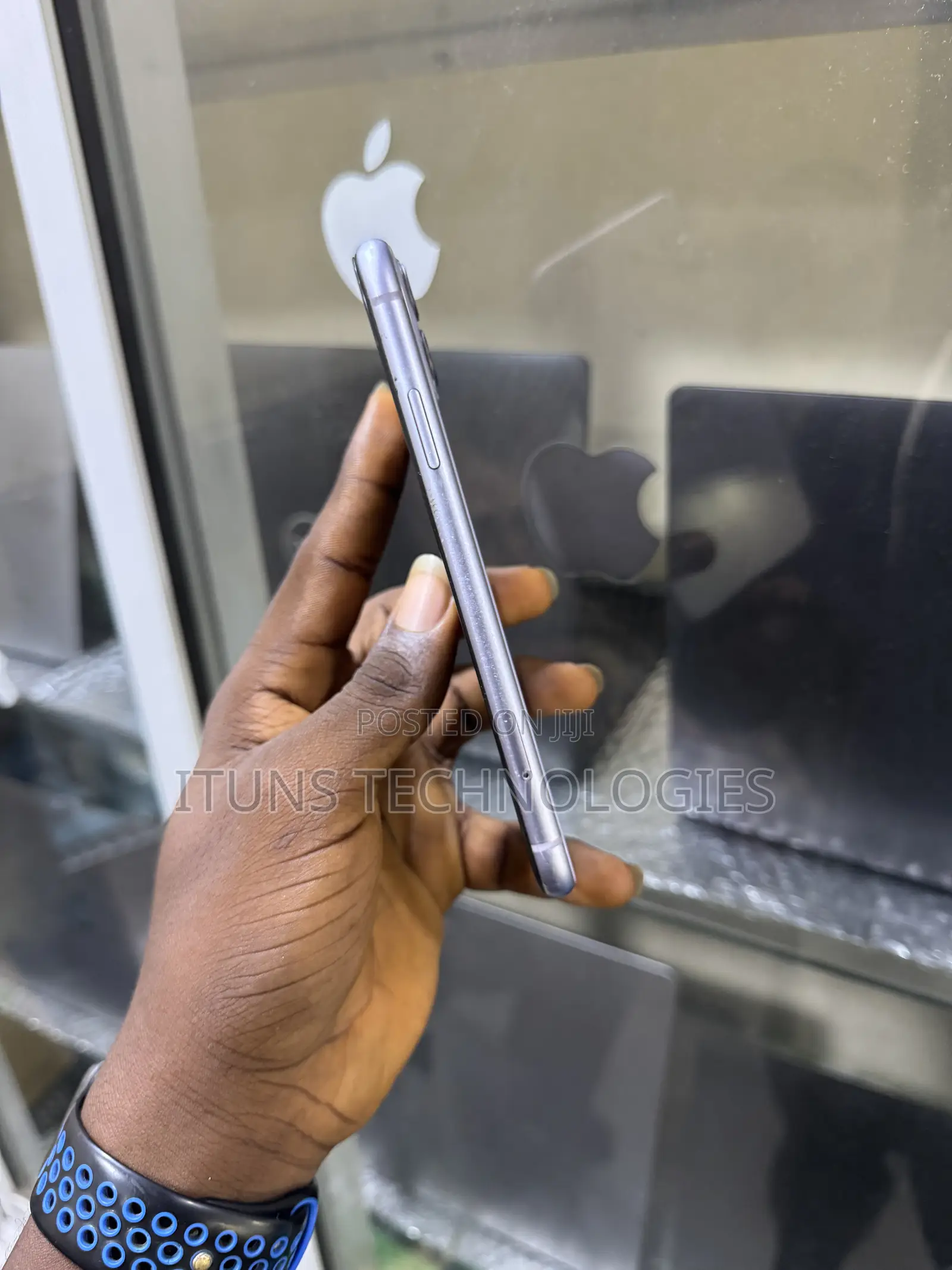 Apple iPhone 11 64 GB Purple
