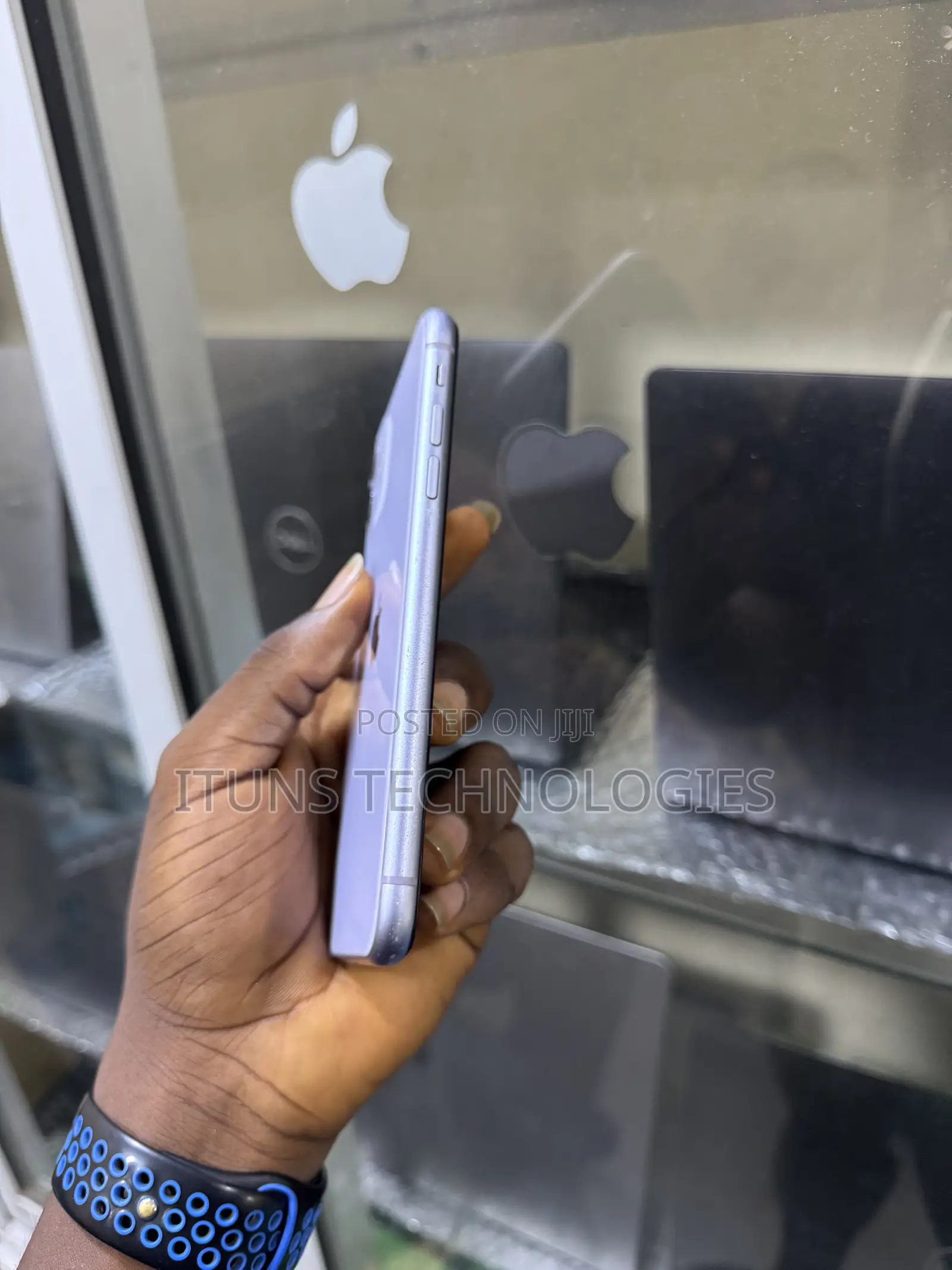 Apple iPhone 11 64 GB Purple