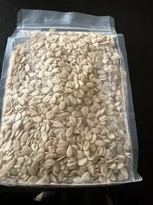 Premium Hand-Peeled Egusi – Clean & Stone-Free