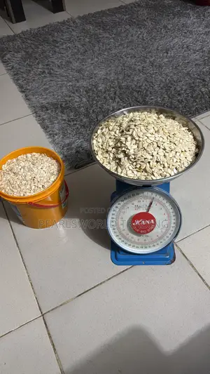 Premium Hand-Peeled Egusi – Clean & Stone-Free