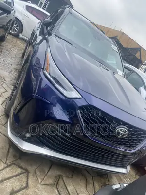 Toyota Highlander 2021 Blue