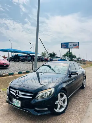 Mercedes-Benz C300 Base 4dr RWD Sedan (2.0L 4cyl 7A) 2015 Black