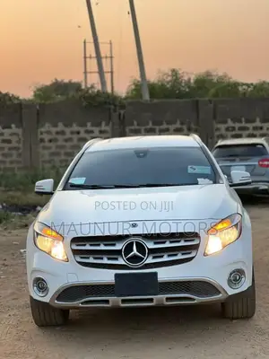 Mercedes-Benz GLA 250 2018 White