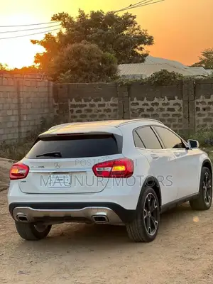 Mercedes-Benz GLA 250 2018 White