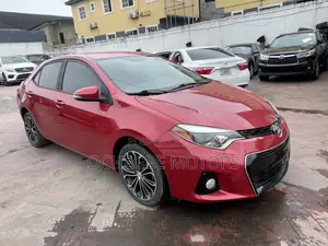 Toyota Corolla S 4dr Sedan (1.8L 4cyl CVT) 2014 Red