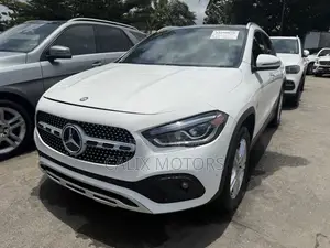 Mercedes-Benz GLA 250 2021 White