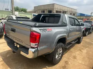 Toyota Tacoma 2015 Gray