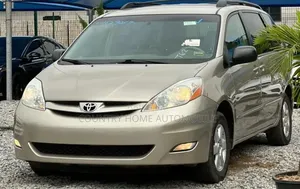 Toyota Sienna LE 4WD 2007 Gold