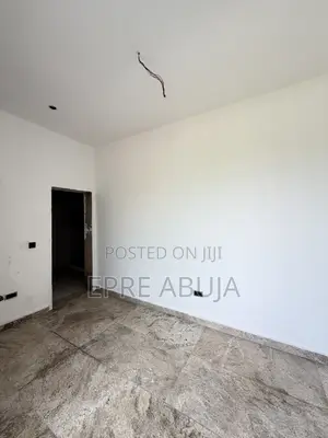 3bdrm Penthouse in Gwarinpa for rent