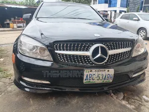 Mercedes-Benz C300 Luxury 4Matic Sedan AWD (3.0L 6cyl 7A) 2010 Black