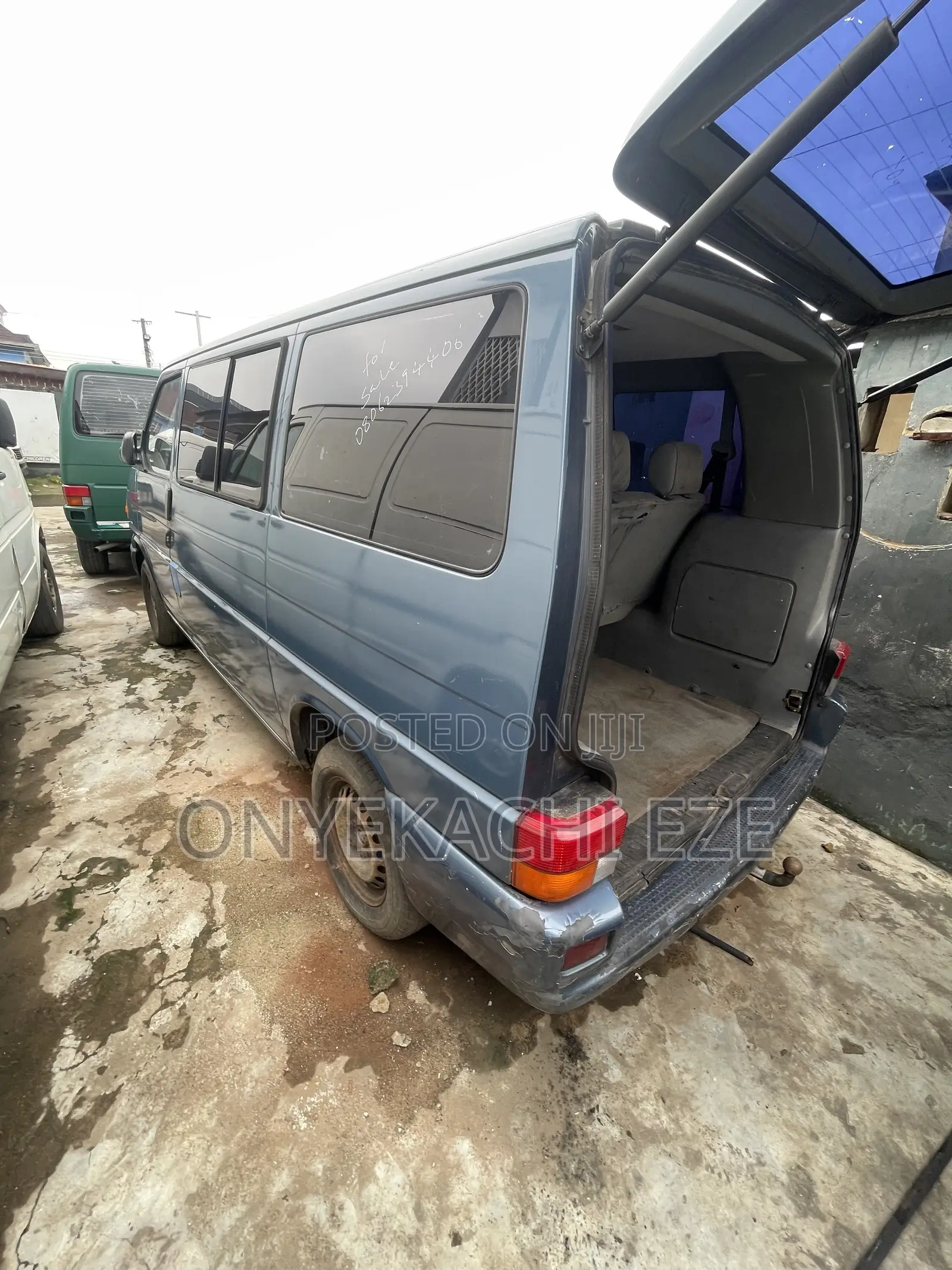Volkswagen Transporter 2004 Grey