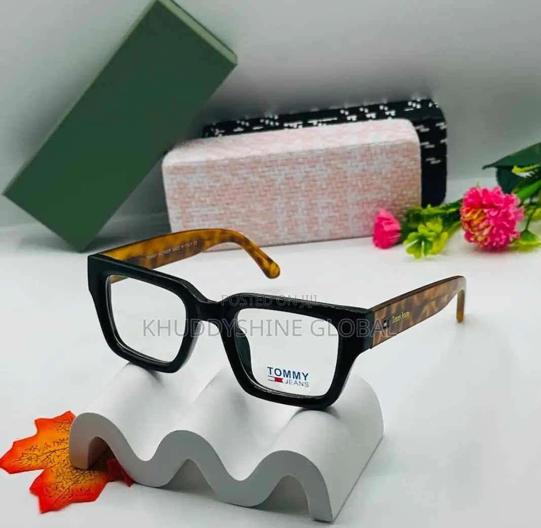 Black Rectangular Tommy Jeans Glasses Featuring Bold Branding
