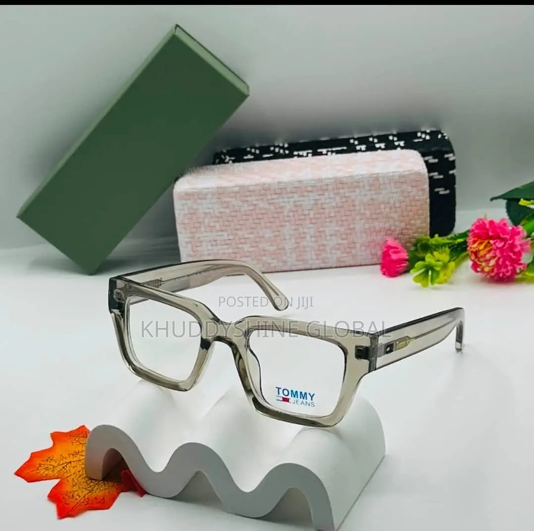 Black Rectangular Tommy Jeans Glasses Featuring Bold Branding