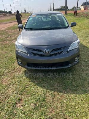 Toyota Corolla 2011 Gray