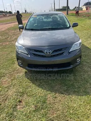 Toyota Corolla 2011 Gray