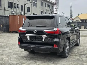 Lexus LX 2017 Black