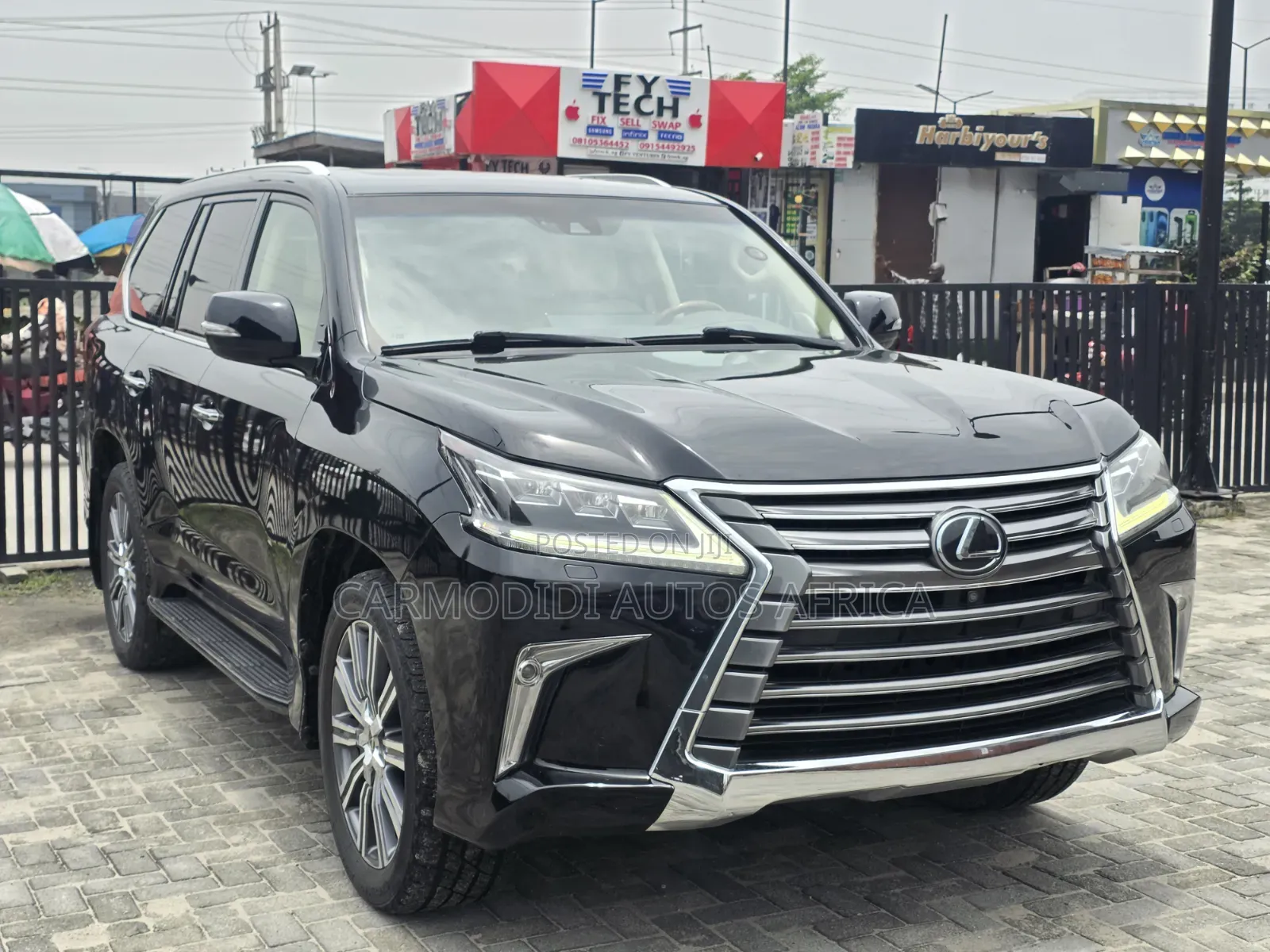 Lexus LX 2017 Black