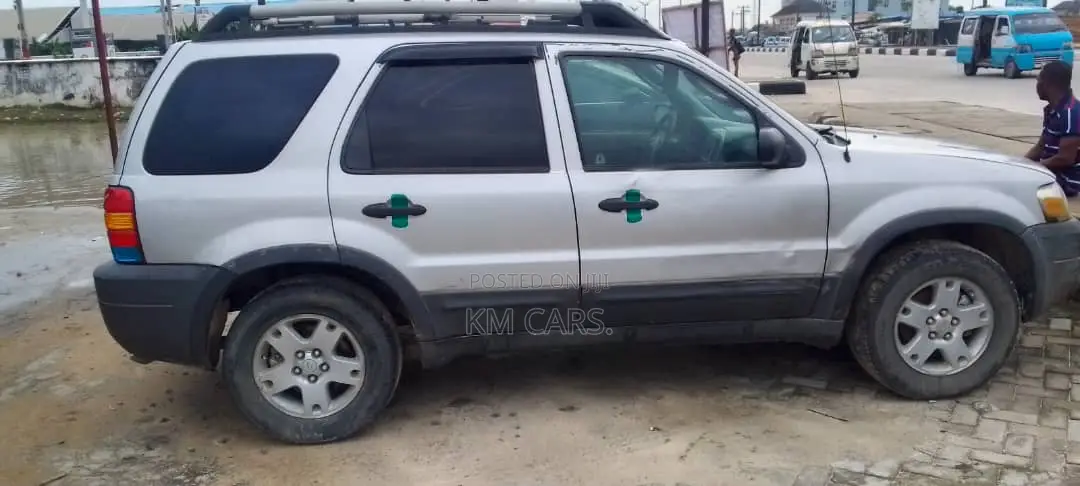 Ford Explorer 2005 Silver