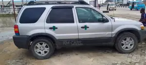 Ford Explorer 2005 Silver
