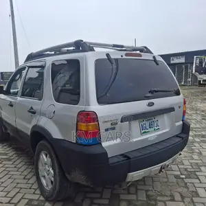 Ford Explorer 2005 Silver