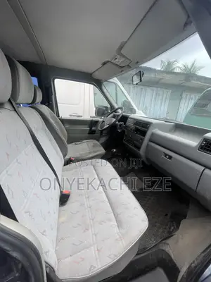 Volkswagen Transporter 2004 Grey