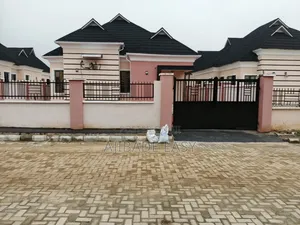 3bdrm Bungalow in Co-Operative Estate, Ayobo for sale