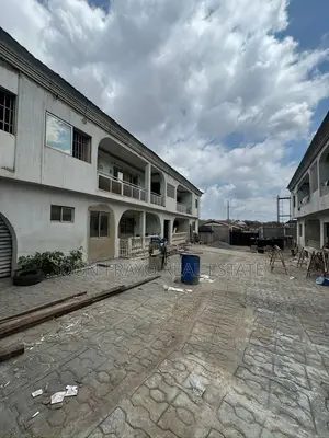 3bdrm Apartment in Isopako Bodija for rent