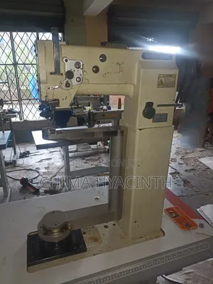 Great Wheel 360 Degrees Rotation Postbed Industrial Sewing Machine