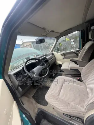 Volkswagen Transporter 2004 Green