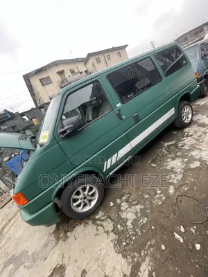 Volkswagen Transporter 2004 Green