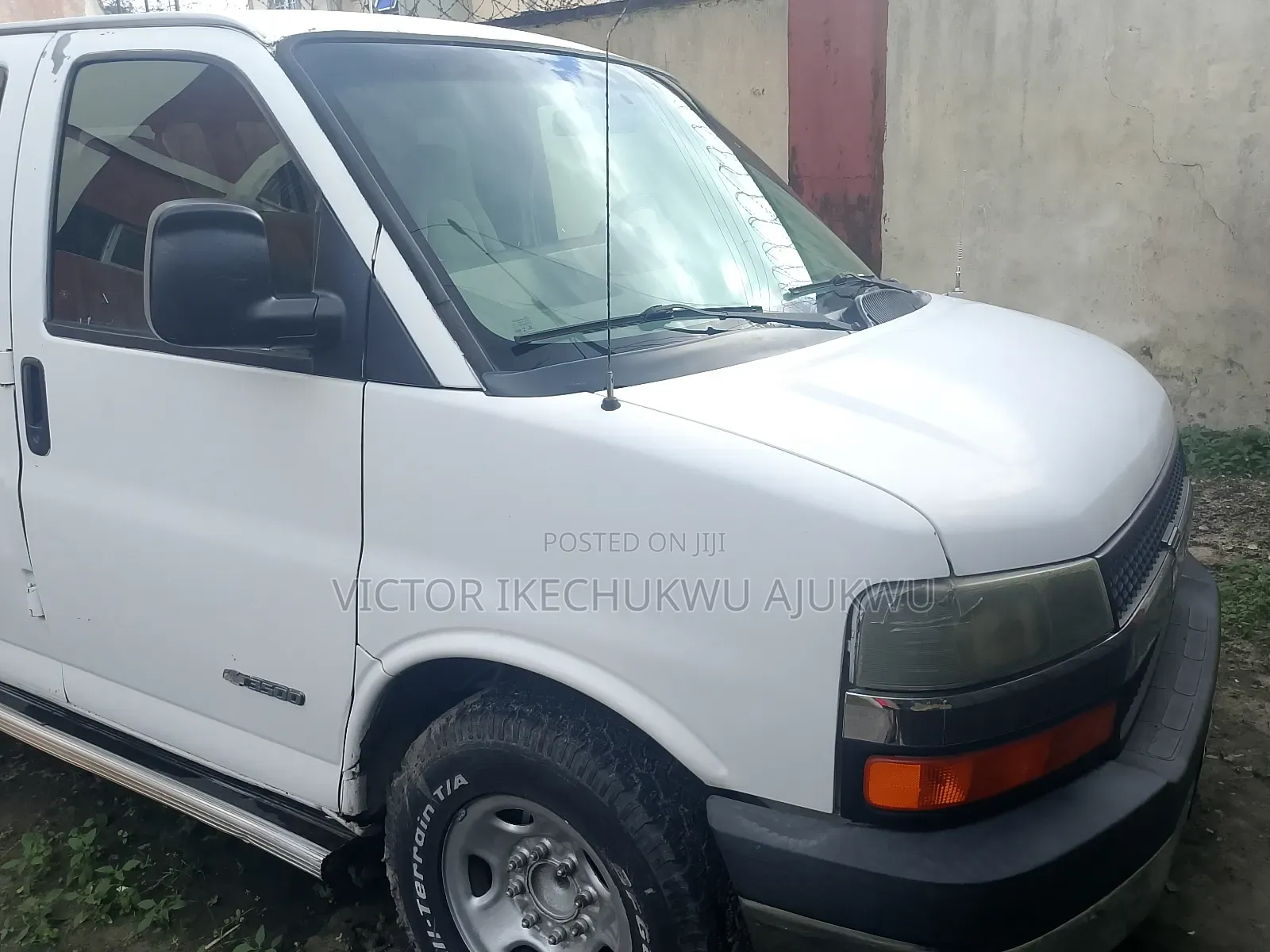 Chevrolet 3500 2006 White