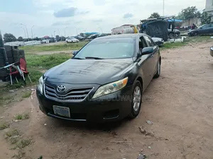 Toyota Camry 2011 Gray