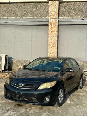 Toyota Corolla 2012 Black