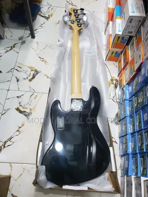 Fender Jazz Active 5 Strings Bass Guitar