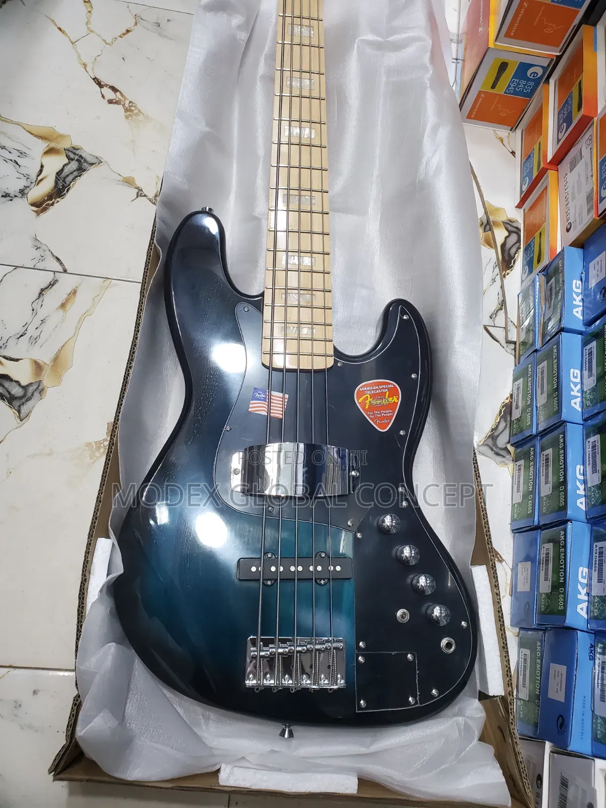 Fender Jazz Active 5 Strings Bass Guitar