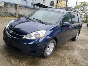Toyota Sienna LE 2008 Blue
