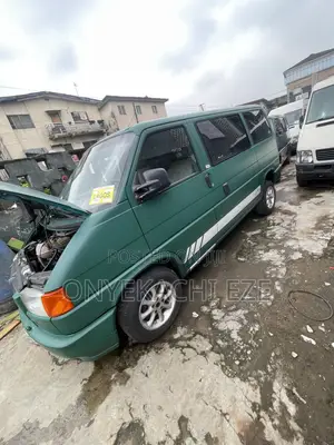Volkswagen Transporter 2004 Green