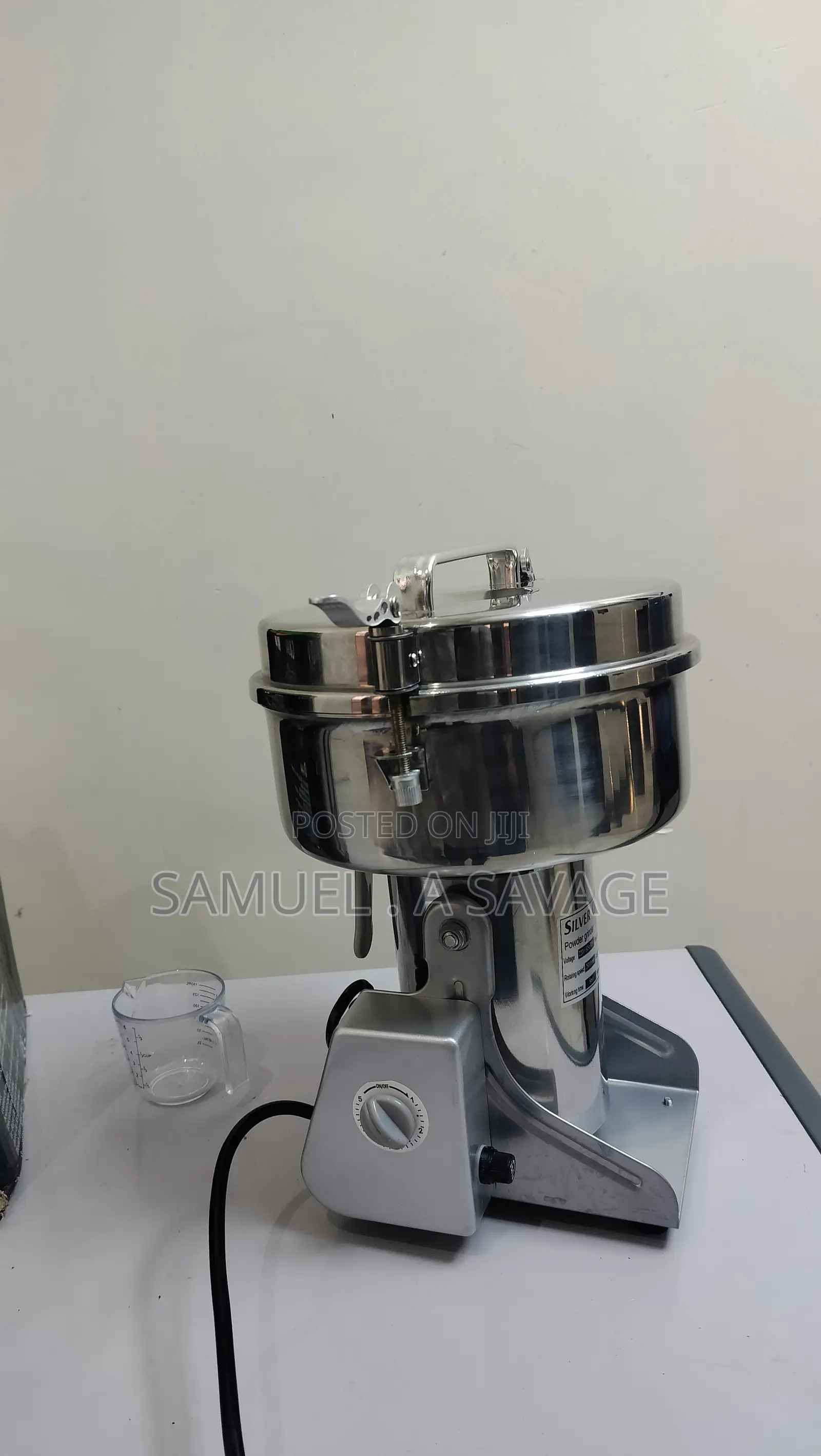 2000g Grinder