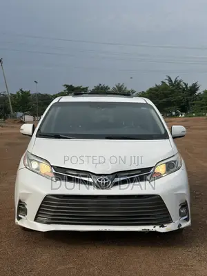 Toyota Sienna 2015 White