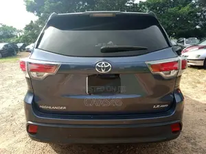Toyota Highlander 2014 Blue