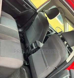 Toyota Corolla SE (1.8L 4cyl 2A) 2018 Red