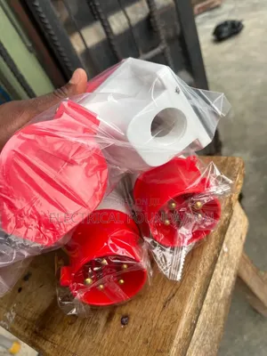 32amps 5 Pin 3 Phase Industrial Socket