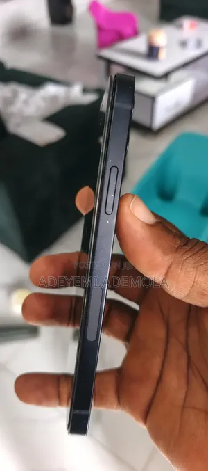 Apple iPhone 12 64 GB Black