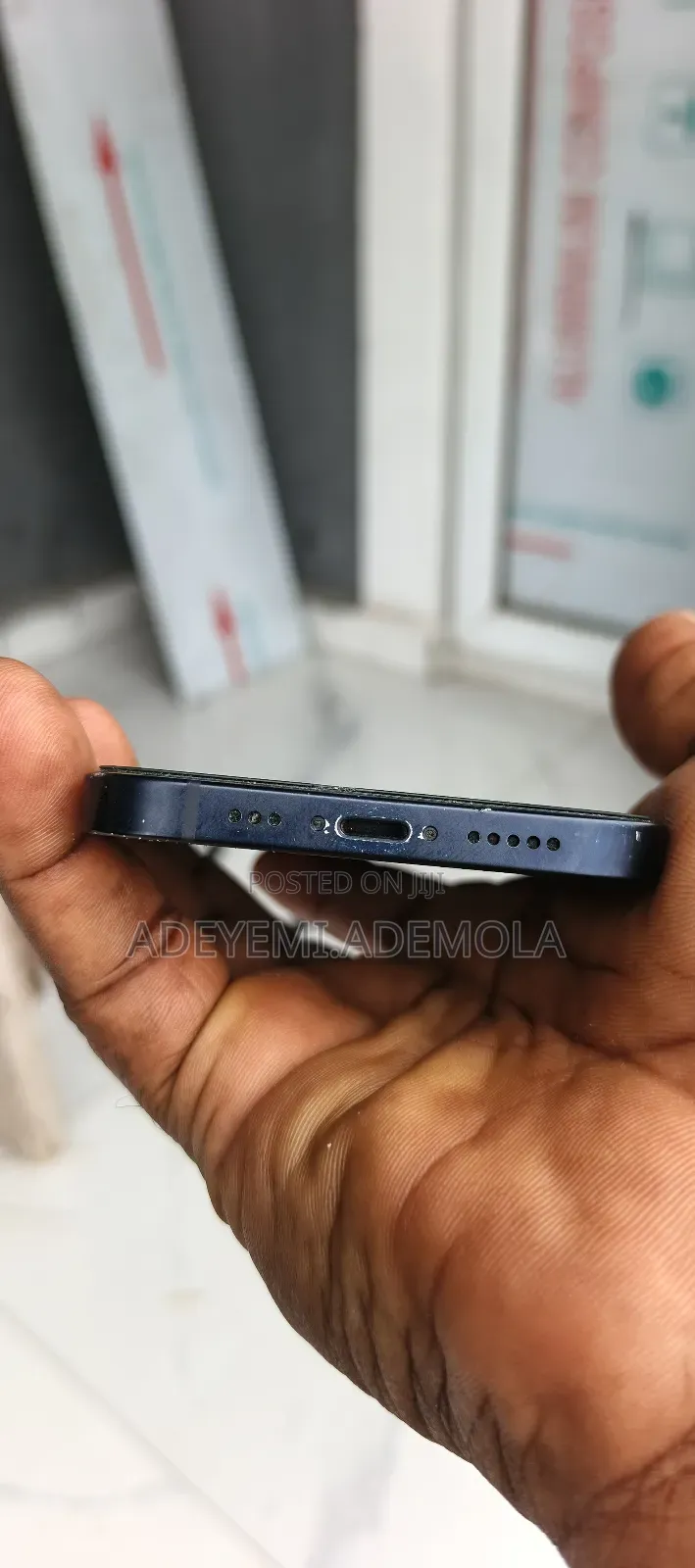 Apple iPhone 12 64 GB Black