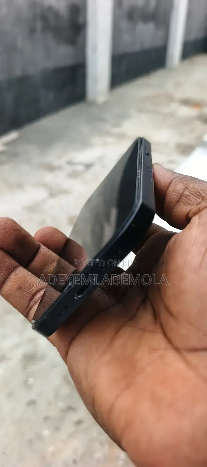 Apple iPhone 12 64 GB Black