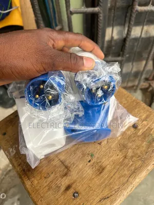 16AMP 3 Pin Industrial Socket and Plug
