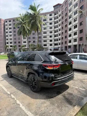Toyota Highlander SE 2019 Black