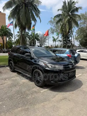 Toyota Highlander SE 2019 Black
