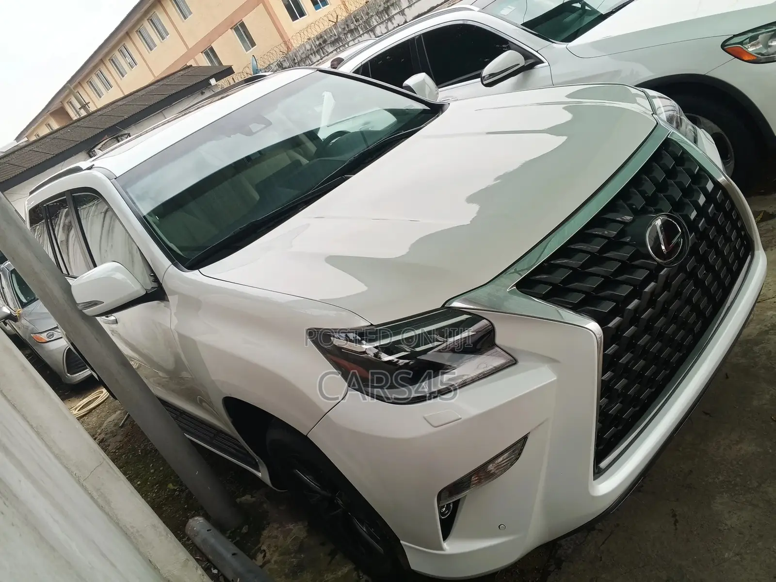 Lexus GX 2023 White
